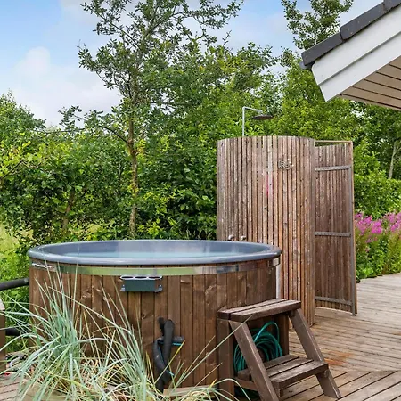 Beautiful In With Kitchen Feriehus